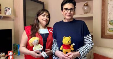 Cruz Roja inaugura la exposición ‘Hilos de solidaridad’ en el Centro Comercial Mirador de Cuenca