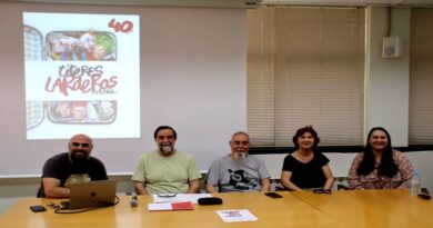 Títeres Larderos presentó su libro: “40 años Títeres Larderos” Títeres Larderos presentó su libro: “40 años Títeres Larderos”