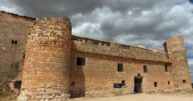 El Provencio revive al siglo XIX: La Escuela de Cine de Cuenca rodará una serie de cronoficción en el Castillo de Santiaguillo.