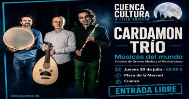 Cardamon Trío lleva las músicas del mundo a la Plaza de la Merced