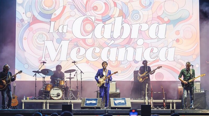 La Cabra Mecánica en el Escenario Gigante durante el Festival Gigante 2026 en Guadalajara