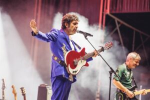 Lichis, cantante de La Cabra Mecánica, en el Escenario Gigante del Festival Gigante 2026