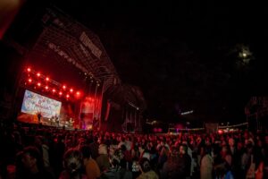 Público en el recinto del Festival Gigante durante la Gigante Summer Party