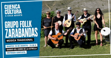 El Grupo Folk Zarabandas lleva la música tradicional al Cerro de la Estrella
