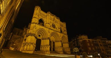 Fachada de la Catedral de Cuenca en la Plaza Mayor