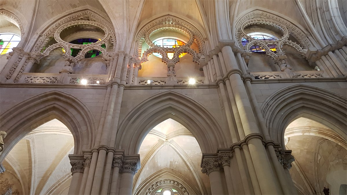 Interior de la Catedral de Cuenca desde la altura del triforio