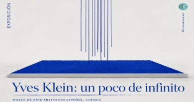 Cartel de la exposicion Yves Klein un poco de infinito en el Museo de Arte Abstracto Espanol de Cuenca