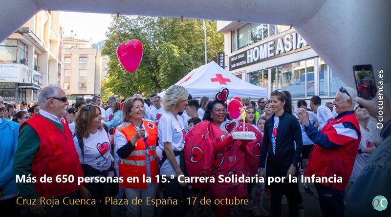 Salida de la 15.ª Carrera Solidaria por la Infancia de Cruz Roja en la Plaza de España de Cuenca