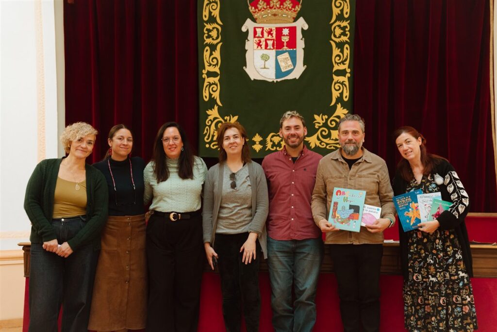 Participantes en la charla de la Asociación de Autores y Autoras Conquenses en la Diputación de Cuenca