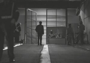 Fotograma de «Hangar rojo», de Juan Pablo Sallato