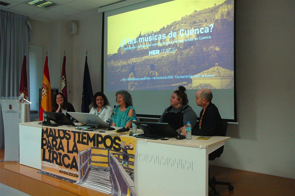 Mesa inaugural del ciclo Malos Tiempos para la Lírica 2026 en la Facultad de Educación de Cuenca