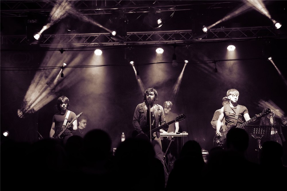 Black Suits durante su concierto en la primera Noisy Session de Cuenca
